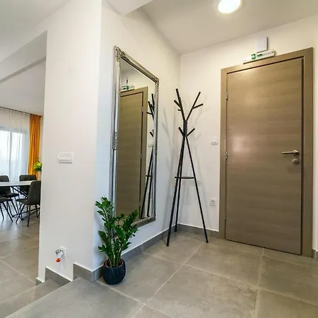 4 Bedroomlovely In Ferienhaus