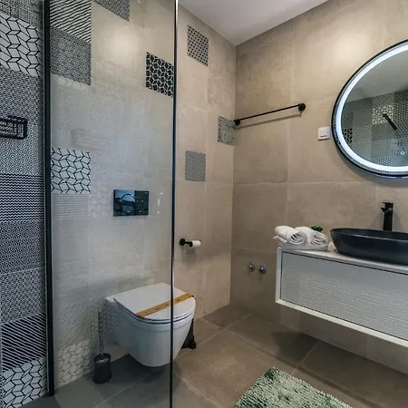 4 Bedroomlovely In Holiday home Porec