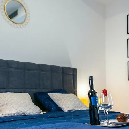 4 Bedroomlovely In Porec